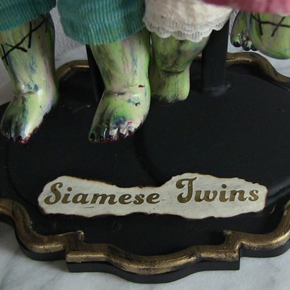 Siamese Twin Newborn Demon Zombie w Fangs Doll - Picture 2 of 8